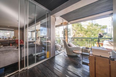 Apartamento à venda com 248m², 3 quartos e 5 vagasEscritório