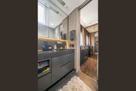 Apartamento à venda com 248m², 3 quartos e 5 vagasBanheiro da Suíte 2