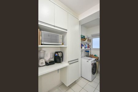 Apartamento à venda com 55m², 2 quartos e 1 vaga Apartamento à venda com 55m², 2 quartos e 1 vagaCozinhaÁrea de Serviço