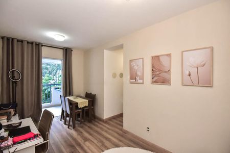 Apartamento à venda com 55m², 2 quartos e 1 vaga Apartamento à venda com 55m², 2 quartos e 1 vagaSala