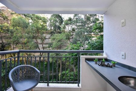 Apartamento à venda com 55m², 2 quartos e 1 vaga Apartamento à venda com 55m², 2 quartos e 1 vagaVaranda