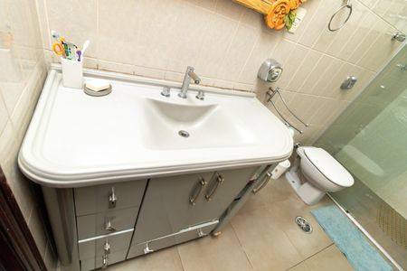 Casa à venda com 324m², 3 quartos e 2 vagasBanheiro 2