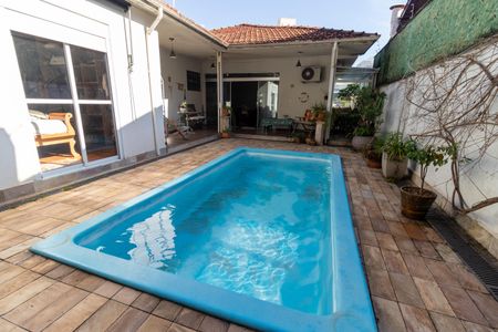 Casa à venda com 324m², 3 quartos e 2 vagasPiscina