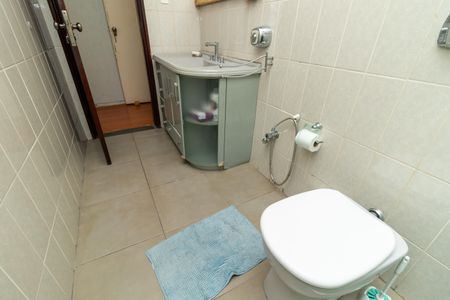 Casa à venda com 324m², 3 quartos e 2 vagasBanheiro 2