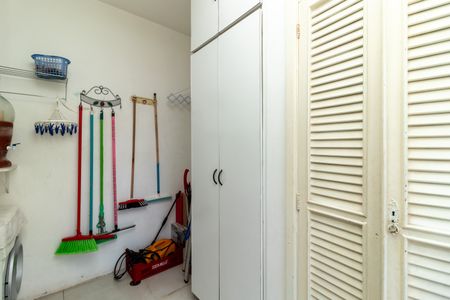 Casa à venda com 324m², 3 quartos e 2 vagasÁrea de Serviço