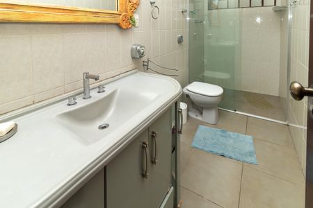 Casa à venda com 324m², 3 quartos e 2 vagasBanheiro 2