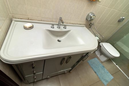 Casa à venda com 324m², 3 quartos e 2 vagasBanheiro 2