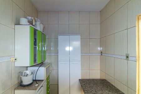 Casa à venda com 200m², 5 quartos e 2 vagasCasa 1 Cozinha