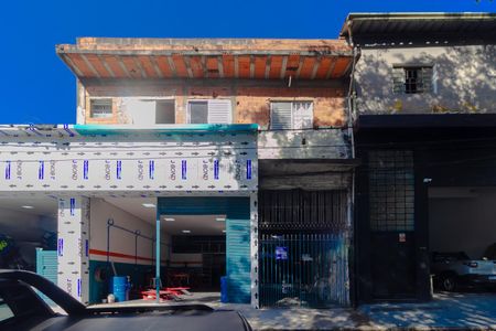 Casa à venda com 200m², 5 quartos e 2 vagasFachada