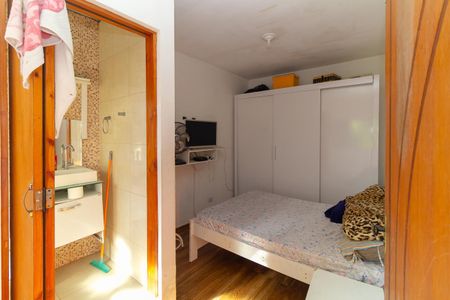 Casa à venda com 200m², 5 quartos e 2 vagasCasa 2 Quarto 3 Suíte
