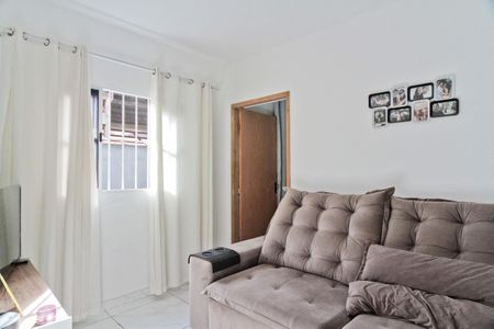 Casa à venda com 80m², 2 quartos e 1 vaga Casa à venda com 80m², 2 quartos e 1 vagaSala