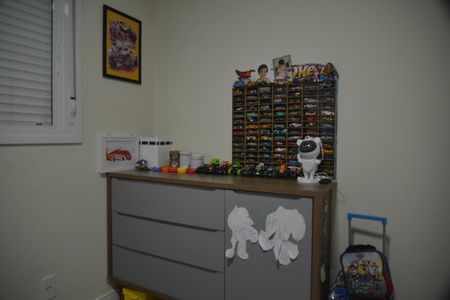 Apartamento à venda com 75m², 2 quartos e 2 vagasQuarto 2