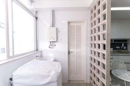 Apartamento à venda com 80m², 2 quartos e 1 vagaÁrea de Serviço