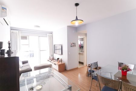Apartamento à venda com 80m², 2 quartos e 1 vagaSala