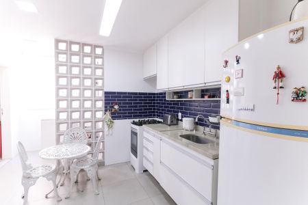 Apartamento à venda com 80m², 2 quartos e 1 vagaCozinha