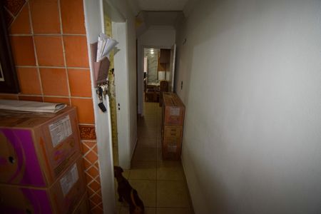 Casa à venda com 104m², 2 quartos e 2 vagasCorredor