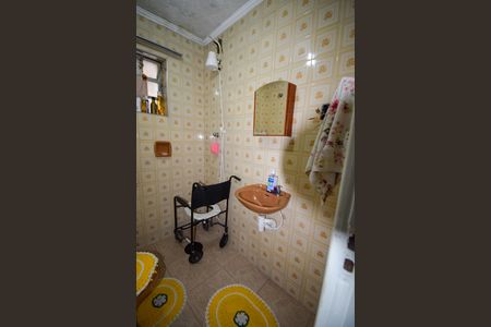 Casa à venda com 104m², 2 quartos e 2 vagasBanheiro 1