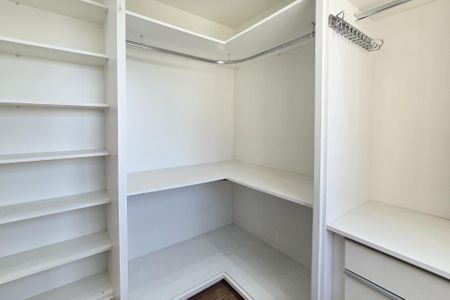 Apartamento para alugar com 107m², 2 quartos e 2 vagasCloset