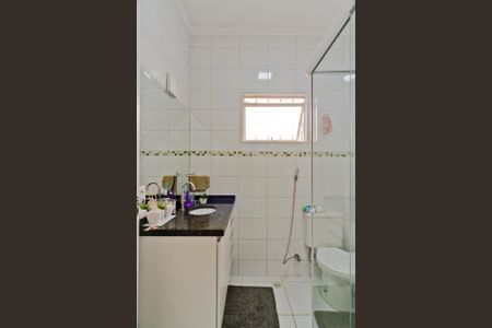 Casa à venda com 157m², 3 quartos e 2 vagasBanheiro