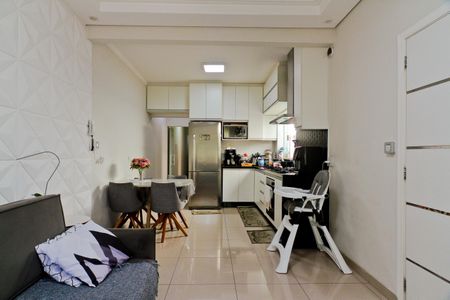 Casa à venda com 157m², 3 quartos e 2 vagasSala