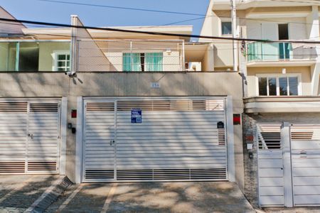 Casa à venda com 157m², 3 quartos e 2 vagasFachada e Placa
