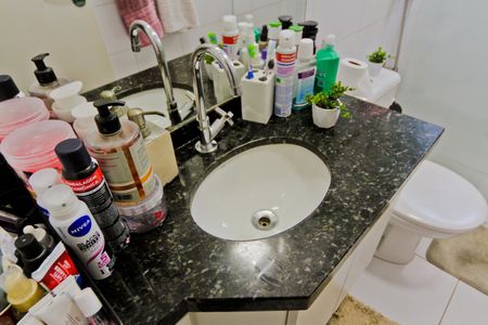 Casa à venda com 157m², 3 quartos e 2 vagasBanheiro da Suíte