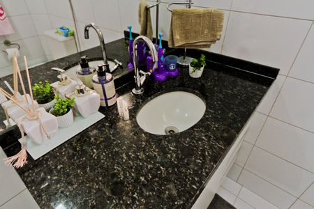 Casa à venda com 157m², 3 quartos e 2 vagasBanheiro