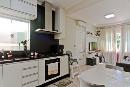 Casa à venda com 157m², 3 quartos e 2 vagasCozinha