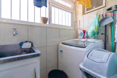 Apartamento à venda com 70m², 2 quartos e 1 vagaÁrea de Serviço