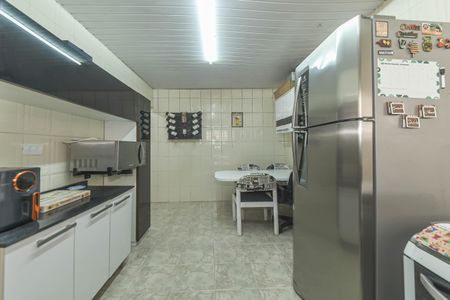 Casa à venda com 190m², 3 quartos e 4 vagasEdicula - Cozinha