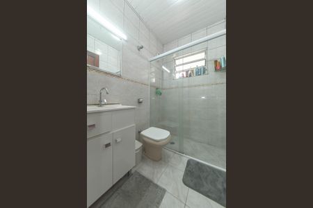 Casa à venda com 190m², 3 quartos e 4 vagasEdicula - Banheiro