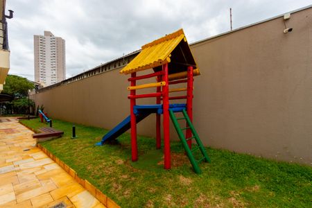 Apartamento à venda com 58m², 2 quartos e 1 vaga Apartamento à venda com 58m², 2 quartos e 1 vagaÁrea comum - Playground