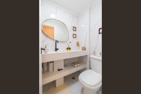 Apartamento à venda com 58m², 2 quartos e 1 vaga Apartamento à venda com 58m², 2 quartos e 1 vagaBanheiro Social