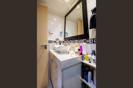 Apartamento à venda com 72m², 2 quartos e 1 vagaSuíte - Banheiro