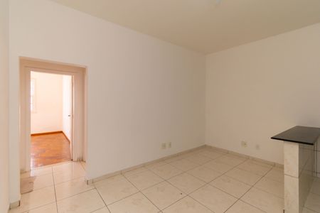 Apartamento à venda com 68m², 2 quartos e sem vagaSala