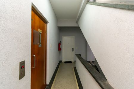 Apartamento à venda com 68m², 2 quartos e sem vagaÁrea comum