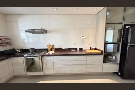 Apartamento à venda com 140m², 3 quartos e 2 vagasCozinha