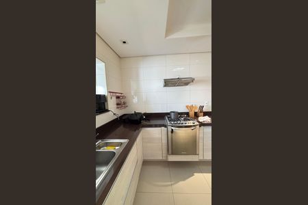 Apartamento à venda com 140m², 3 quartos e 2 vagasCozinha