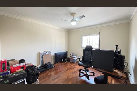 Apartamento à venda com 140m², 3 quartos e 2 vagasQuarto 2