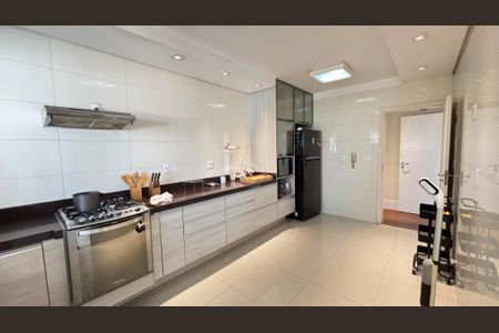 Apartamento à venda com 140m², 3 quartos e 2 vagasCozinha