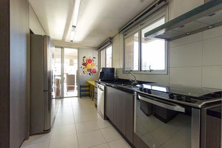 Apartamento à venda com 220m², 4 quartos e 4 vagasCozinha