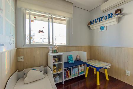 Apartamento à venda com 220m², 4 quartos e 4 vagasSuíte 2