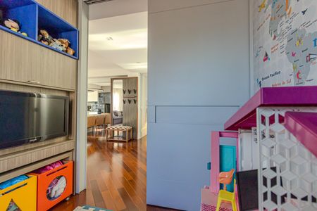 Apartamento à venda com 220m², 4 quartos e 4 vagasQuarto - Brinquedoteca