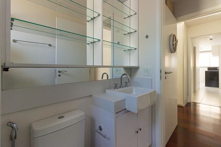 Apartamento à venda com 220m², 4 quartos e 4 vagasBanheiro da Suíte 2