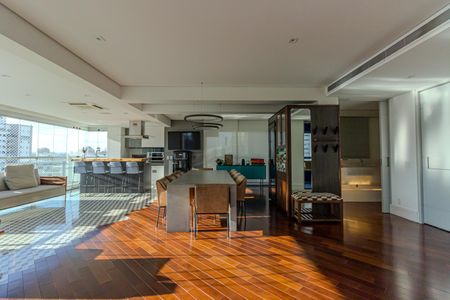 Apartamento à venda com 220m², 4 quartos e 4 vagasSala