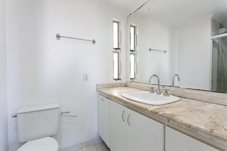 Apartamento à venda com 70m², 3 quartos e 1 vaga Apartamento à venda com 70m², 3 quartos e 1 vagaBanheiro