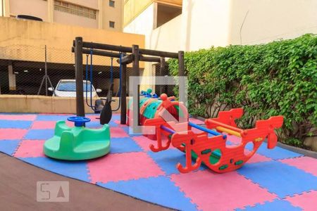 Apartamento à venda com 70m², 3 quartos e 1 vaga Apartamento à venda com 70m², 3 quartos e 1 vagaÁrea comum - Playground