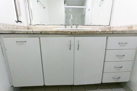 Apartamento à venda com 70m², 3 quartos e 1 vaga Apartamento à venda com 70m², 3 quartos e 1 vagaBanheiro