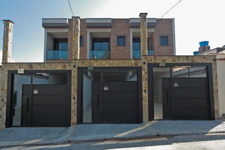 Casa à venda com 145m², 3 quartos e 2 vagasFachada