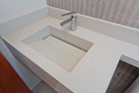 Casa à venda com 145m², 3 quartos e 2 vagasBanheiro da Suíte 1